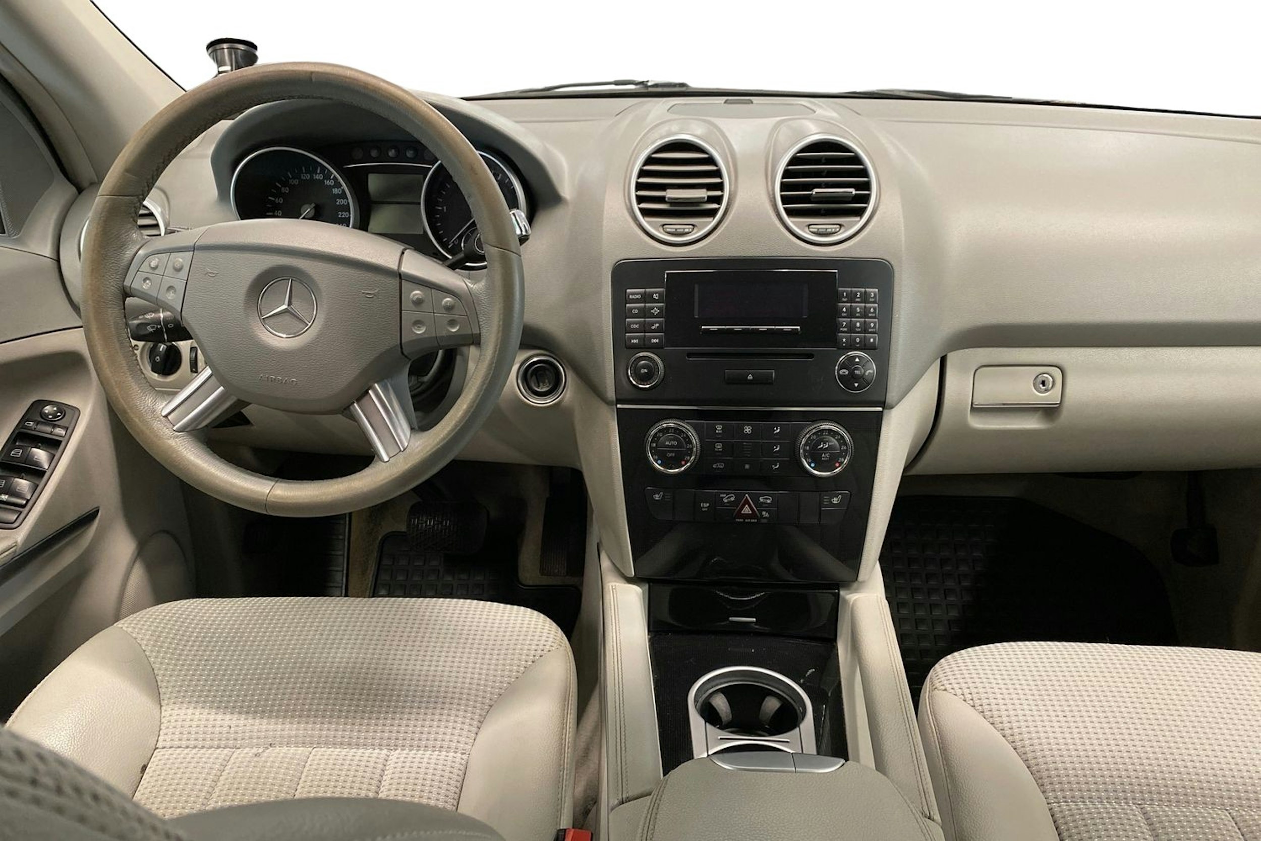 musta Mercedes-Benz ML 2007 kuva 7.