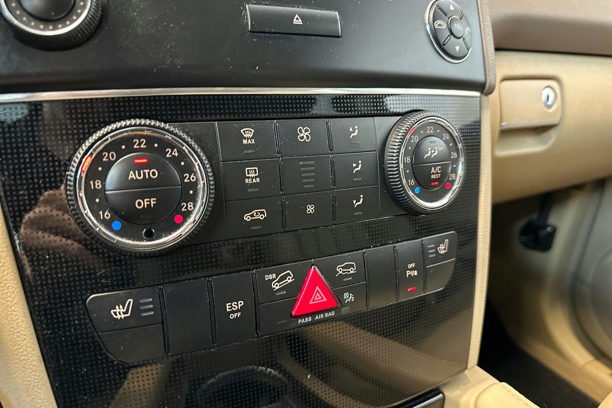 musta Mercedes-Benz ML 2007 kuva 22.