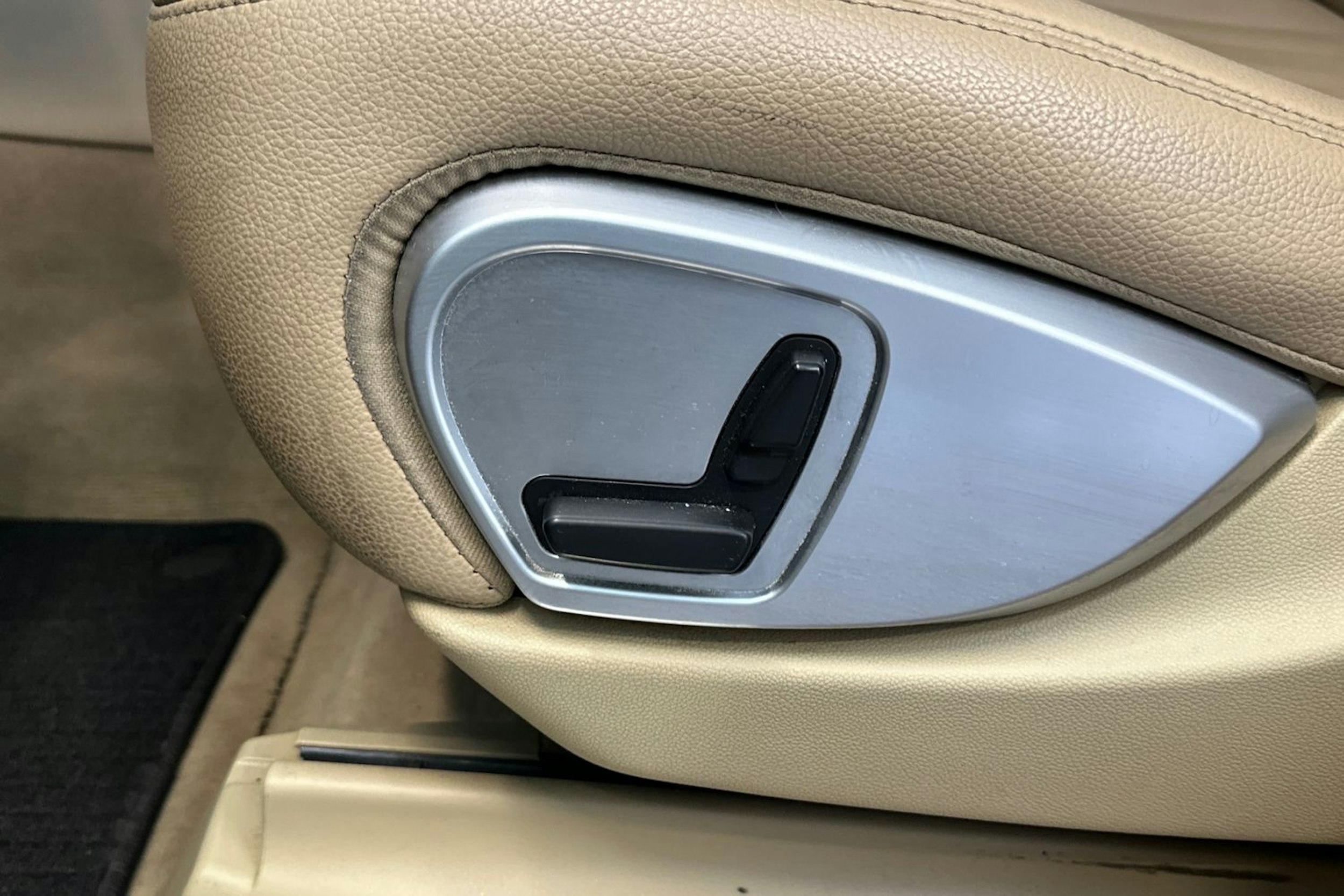 musta Mercedes-Benz ML 2007 kuva 24.