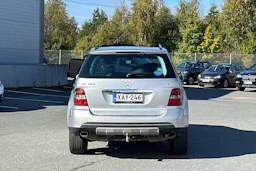 harmaa Mercedes-Benz ML 2007 kuva 6.