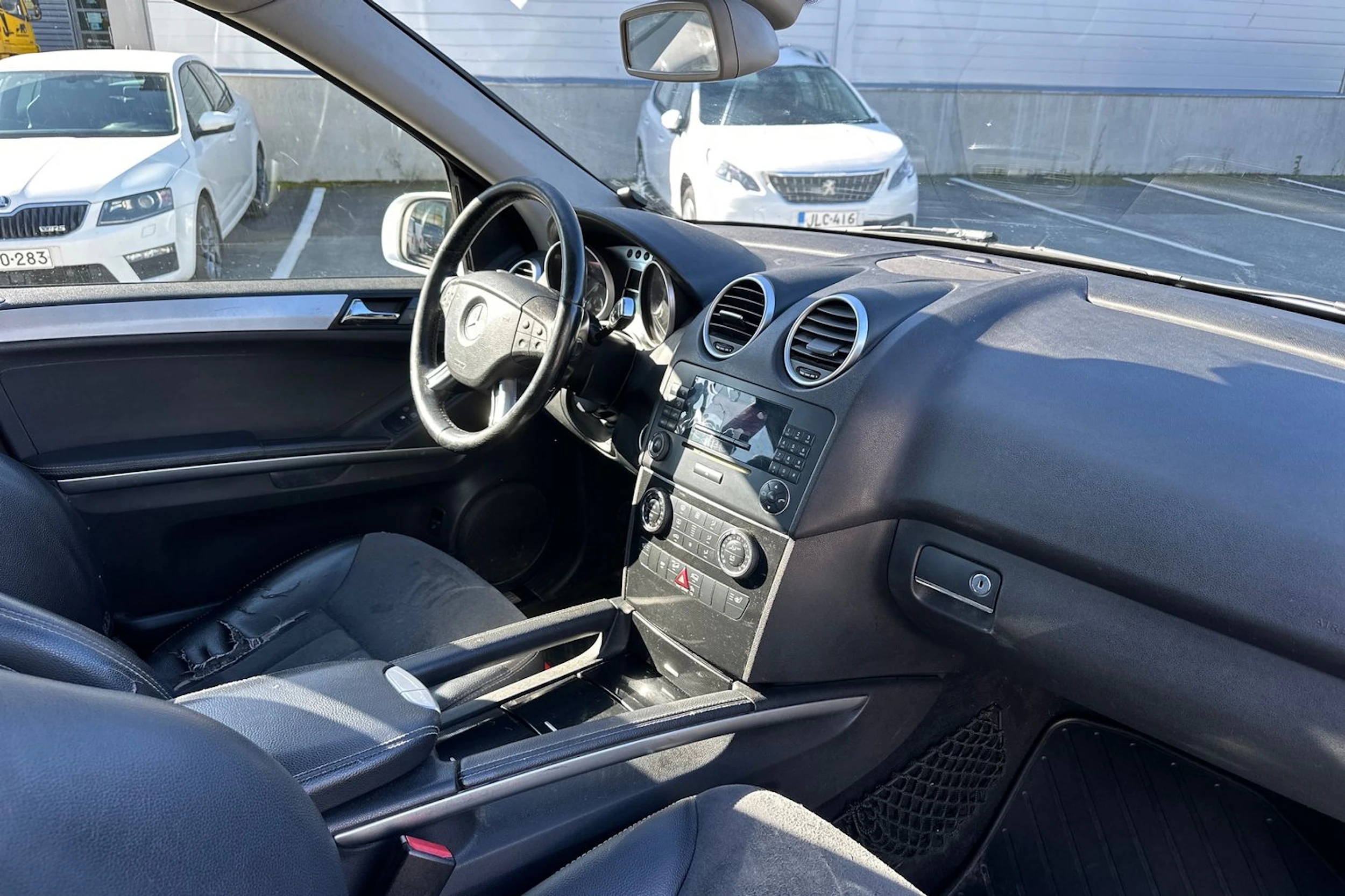 harmaa Mercedes-Benz ML 2007 kuva 15.