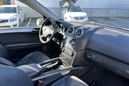 harmaa Mercedes-Benz ML 2007 kuva 15.