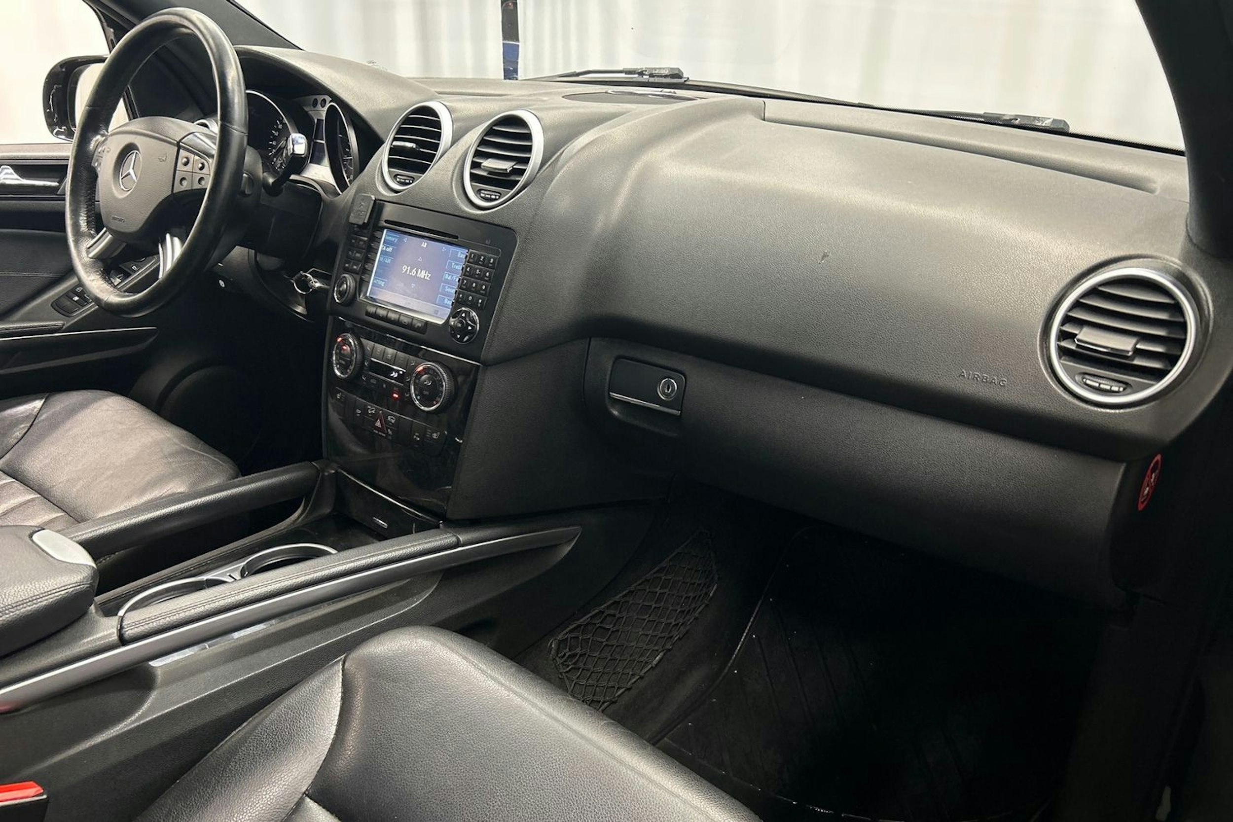 musta Mercedes-Benz ML 2008 kuva 15.