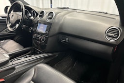 musta Mercedes-Benz ML 2008 kuva 15.