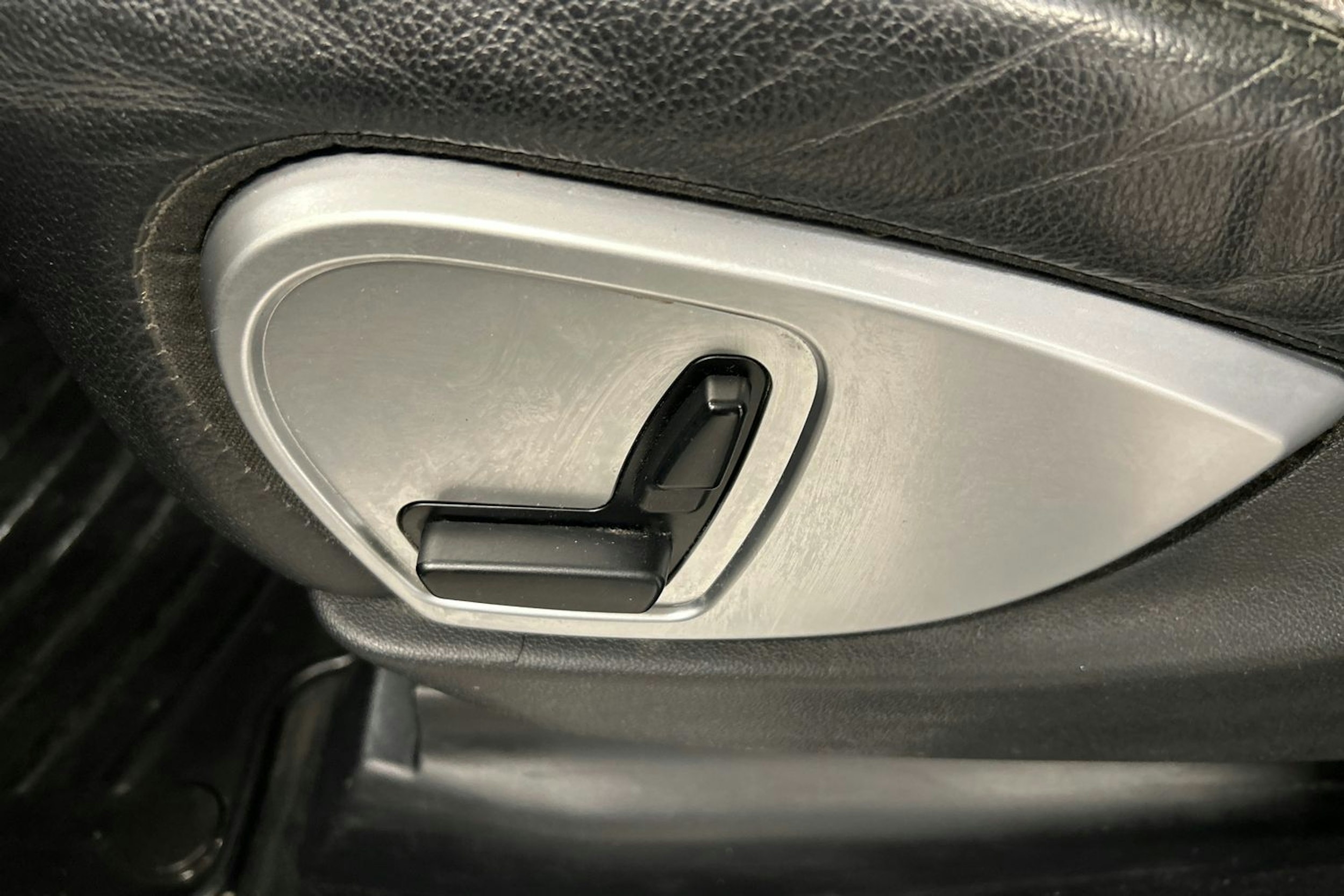 musta Mercedes-Benz ML 2008 kuva 17.