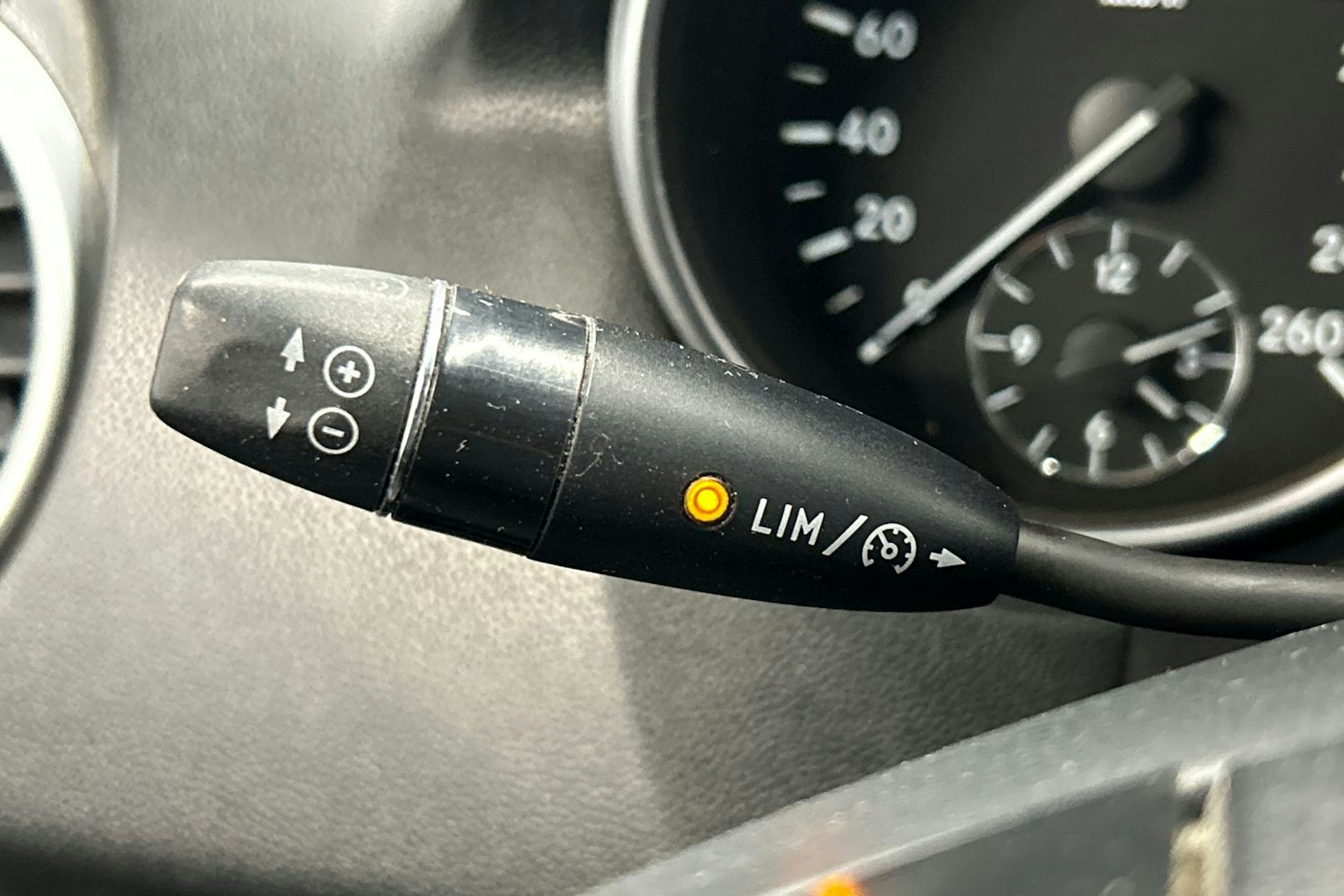 musta Mercedes-Benz ML 2008 kuva 19.