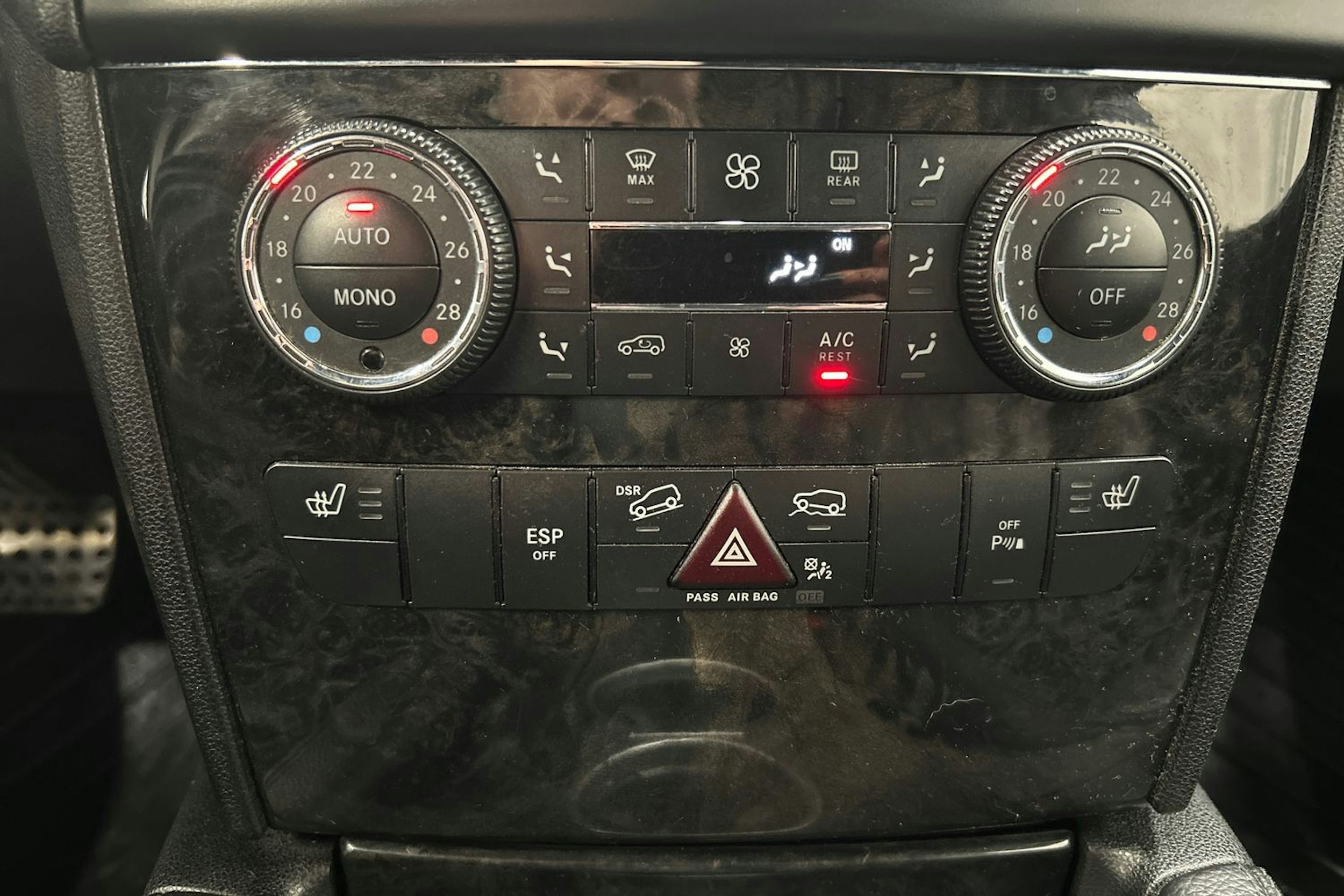 musta Mercedes-Benz ML 2008 kuva 23.