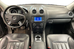 Musta Mercedes-Benz ML 2008 kuva 7.