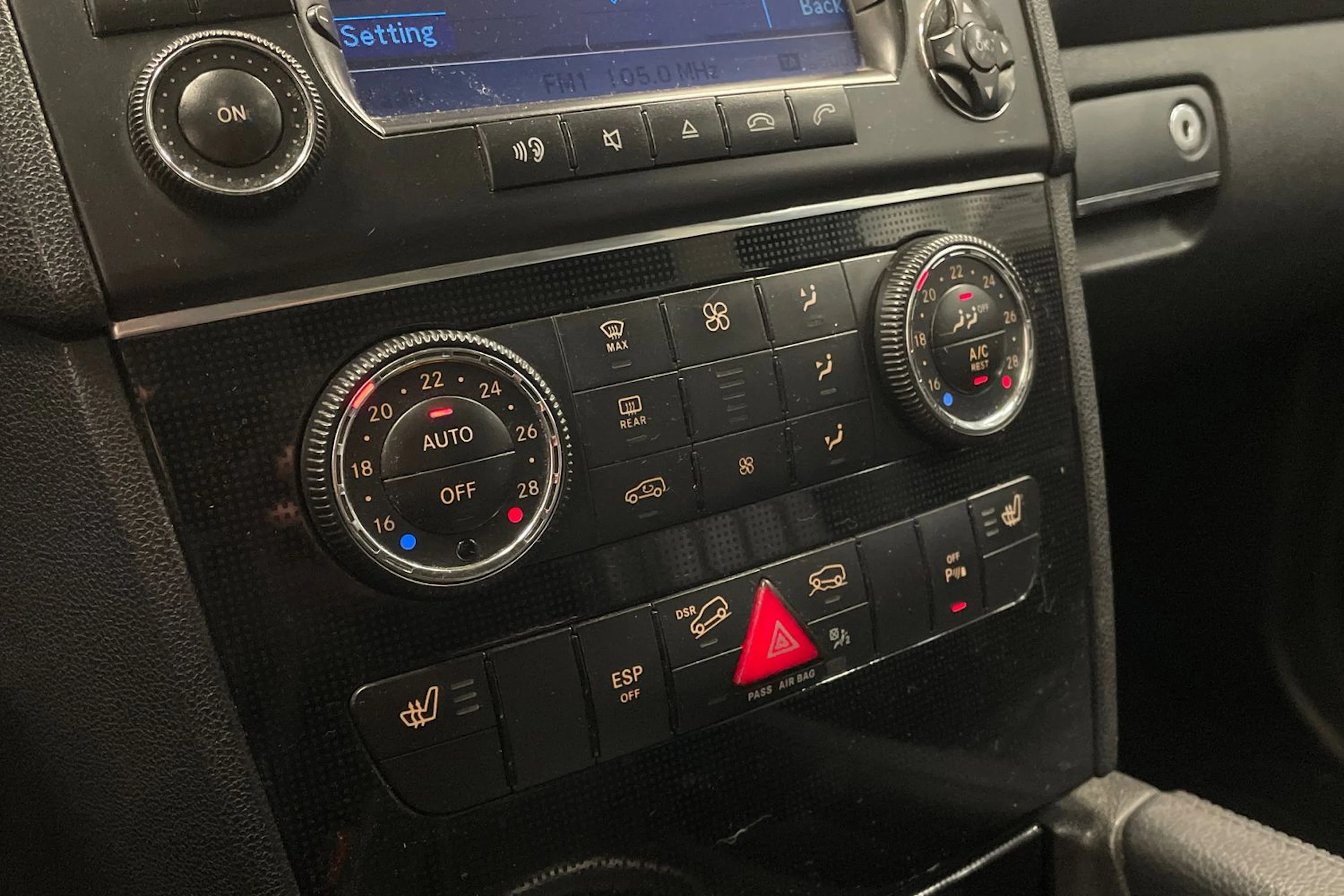 Musta Mercedes-Benz ML 2008 kuva 16.