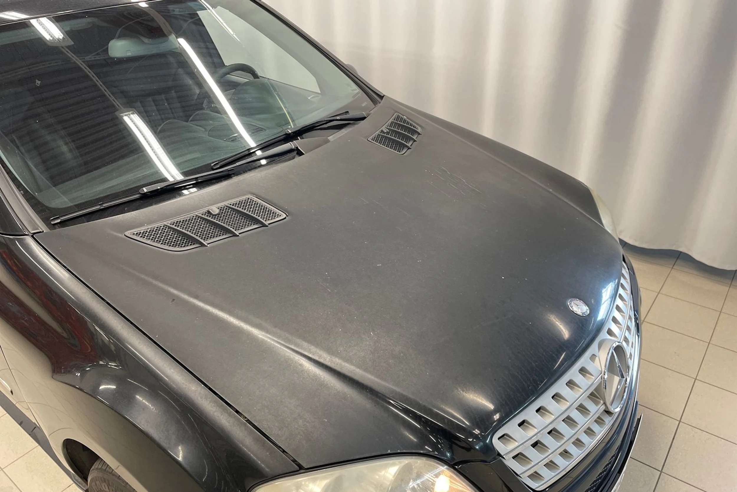 Musta Mercedes-Benz ML 2008 kuva 22.