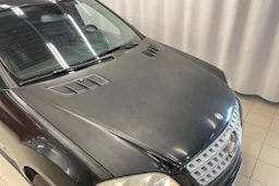 Musta Mercedes-Benz ML 2008 kuva 22.