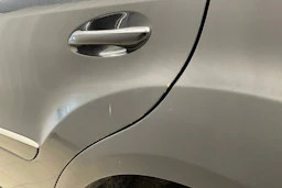 Musta Mercedes-Benz ML 2008 kuva 25.