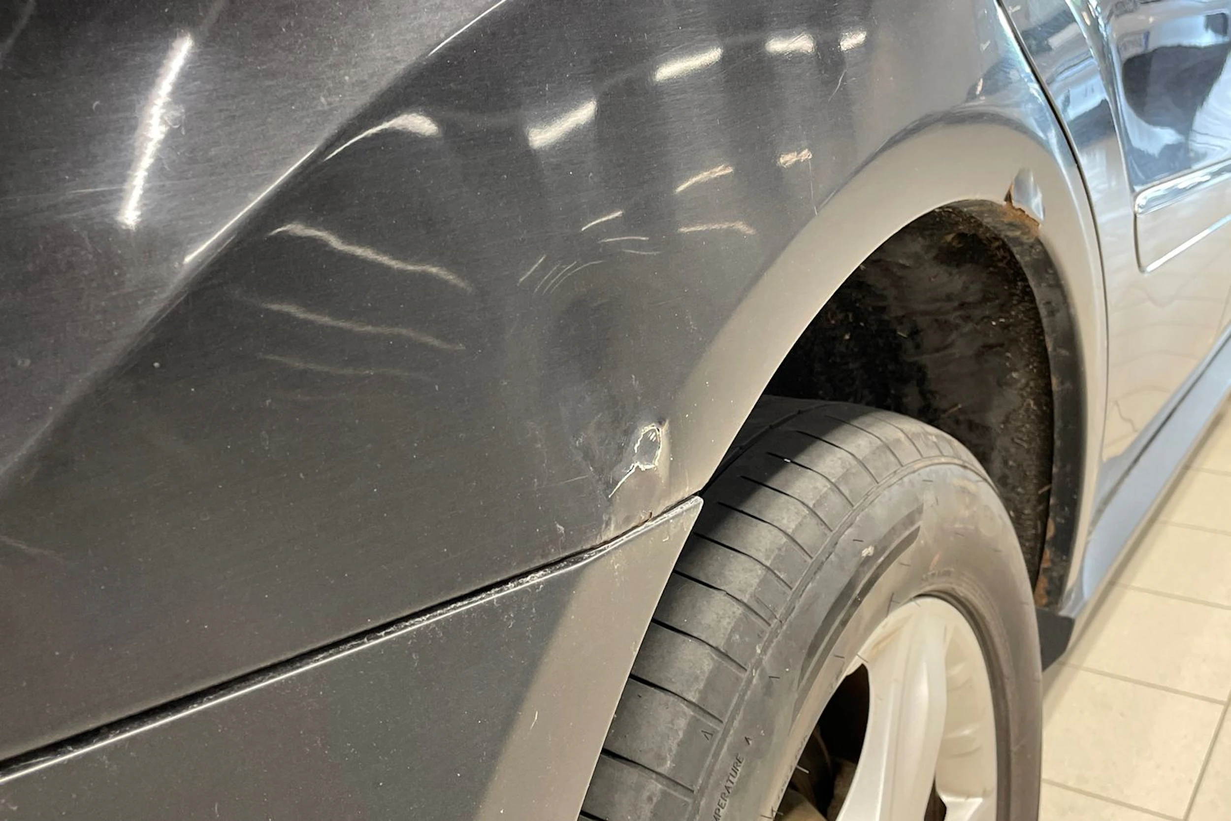 Musta Mercedes-Benz ML 2008 kuva 29.