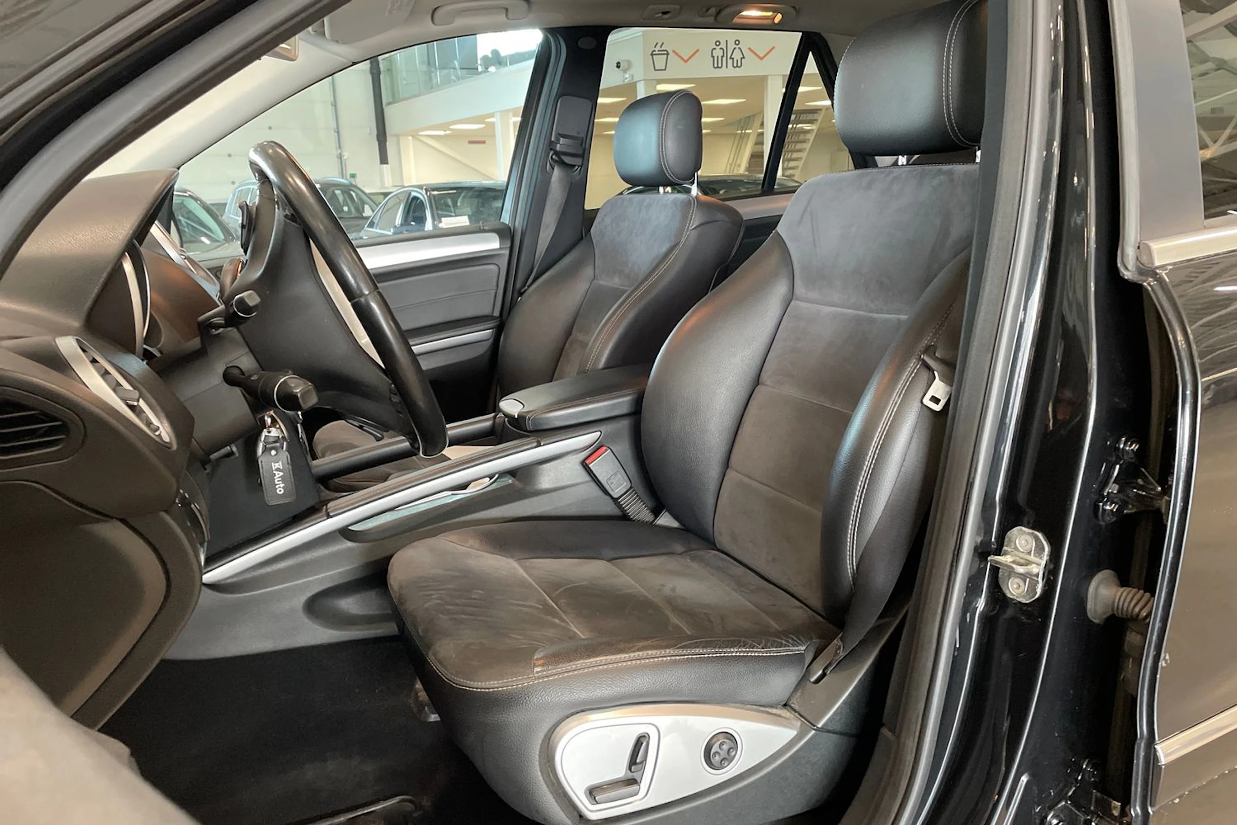 Mercedes-Benz ML 2010 kuva 15.