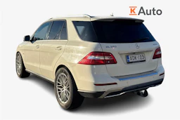 valkoinen Mercedes-Benz ML 2012 kuva 2.