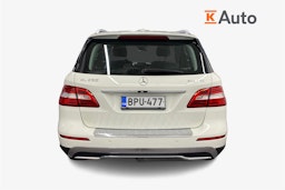 Valkoinen Mercedes-Benz ML 2012 kuva 3.