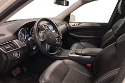 Valkoinen Mercedes-Benz ML 2012 kuva 7.