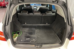 Valkoinen Mercedes-Benz ML 2012 kuva 14.