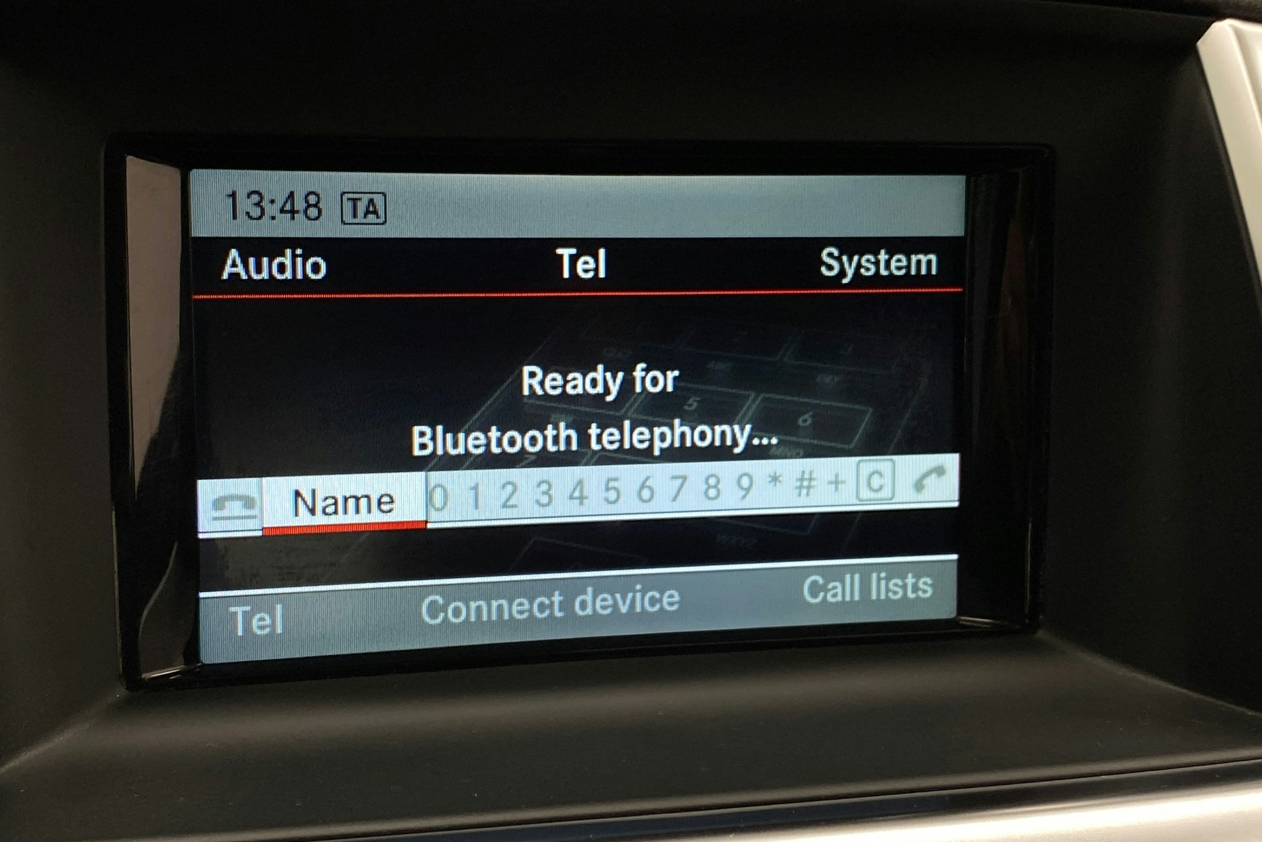 Valkoinen Mercedes-Benz ML 2012 kuva 26.