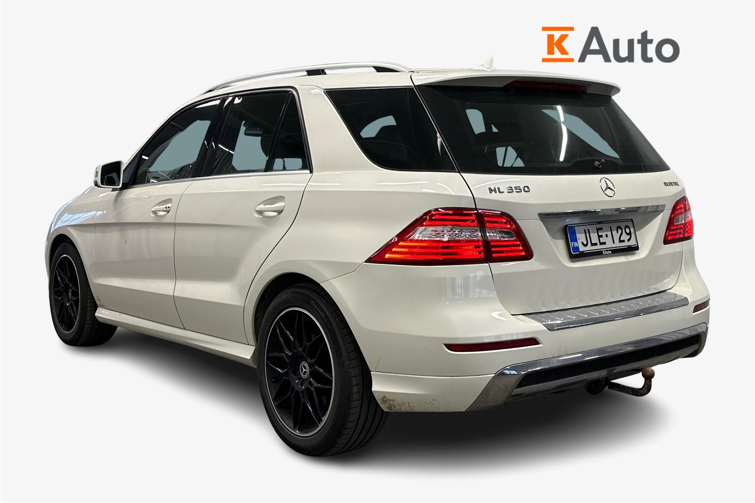 valkoinen Mercedes-Benz ML 2012 kuva 2.