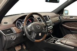 valkoinen Mercedes-Benz ML 2012 kuva 3.