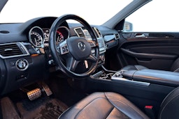 valkoinen Mercedes-Benz ML 2012 kuva 3.