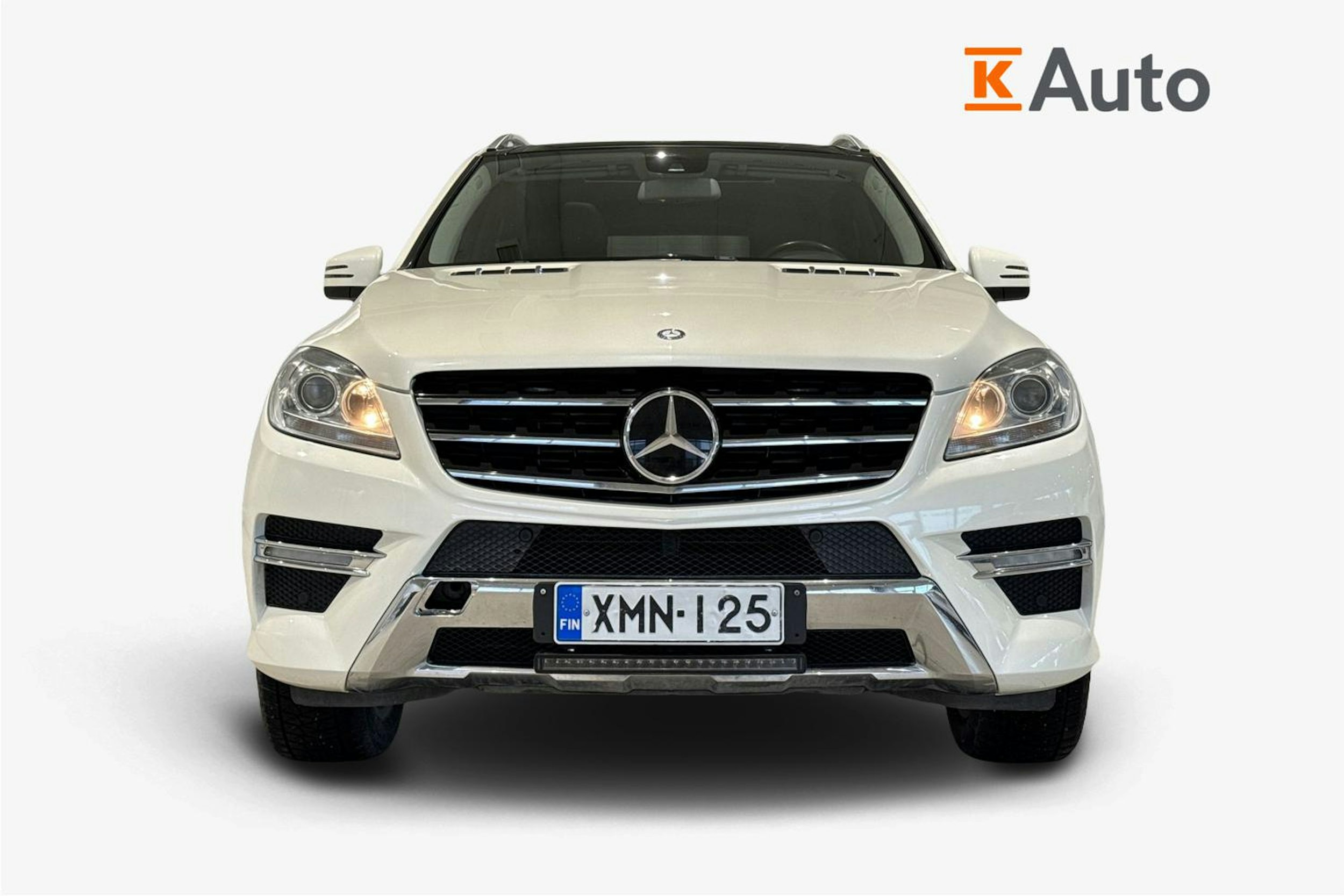 valkoinen Mercedes-Benz ML 2012 kuva 4.