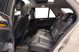 valkoinen Mercedes-Benz ML 2012 kuva 8.