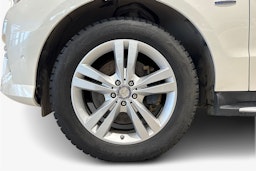 valkoinen Mercedes-Benz ML 2012 kuva 9.