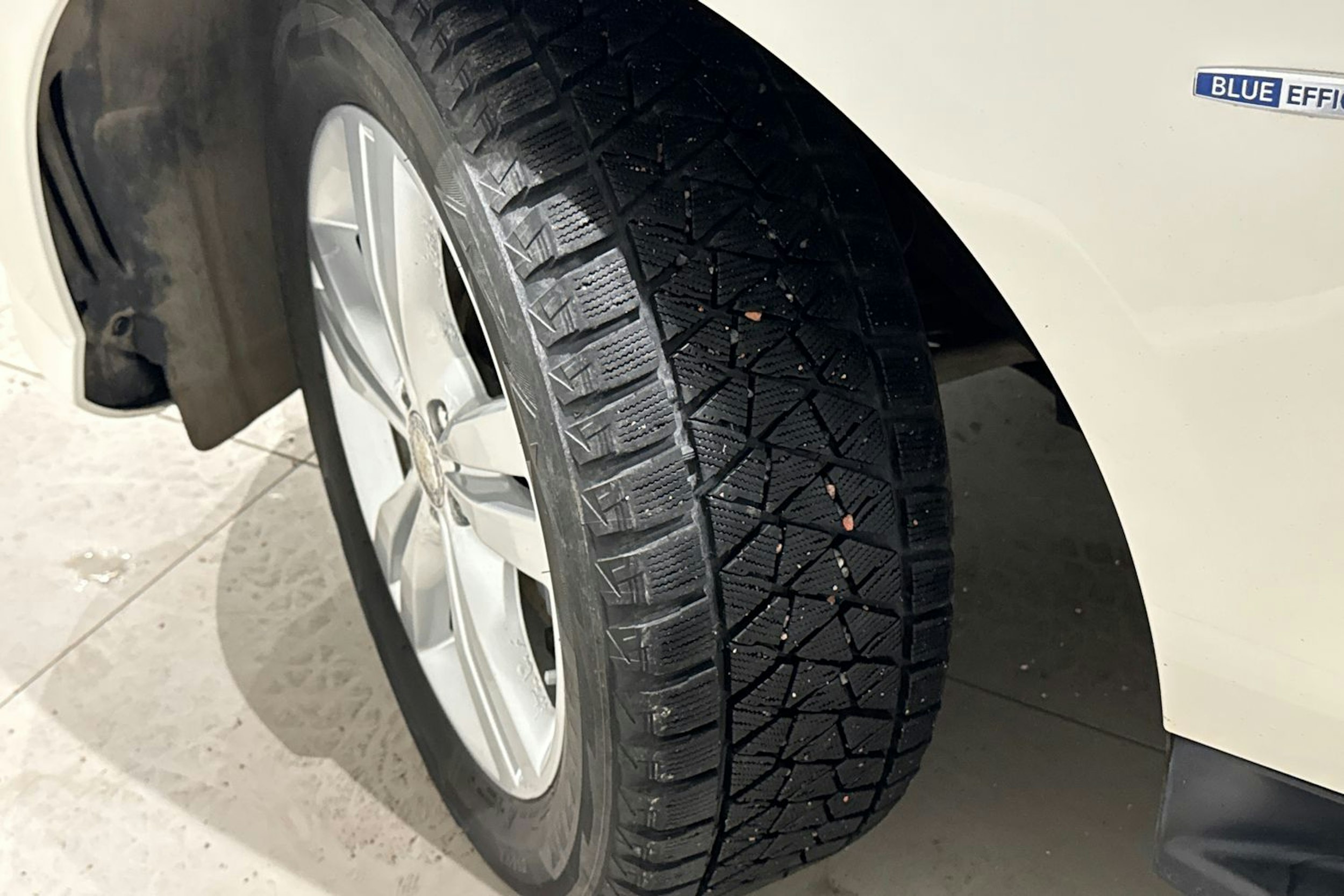 valkoinen Mercedes-Benz ML 2012 kuva 10.