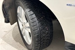 valkoinen Mercedes-Benz ML 2012 kuva 10.