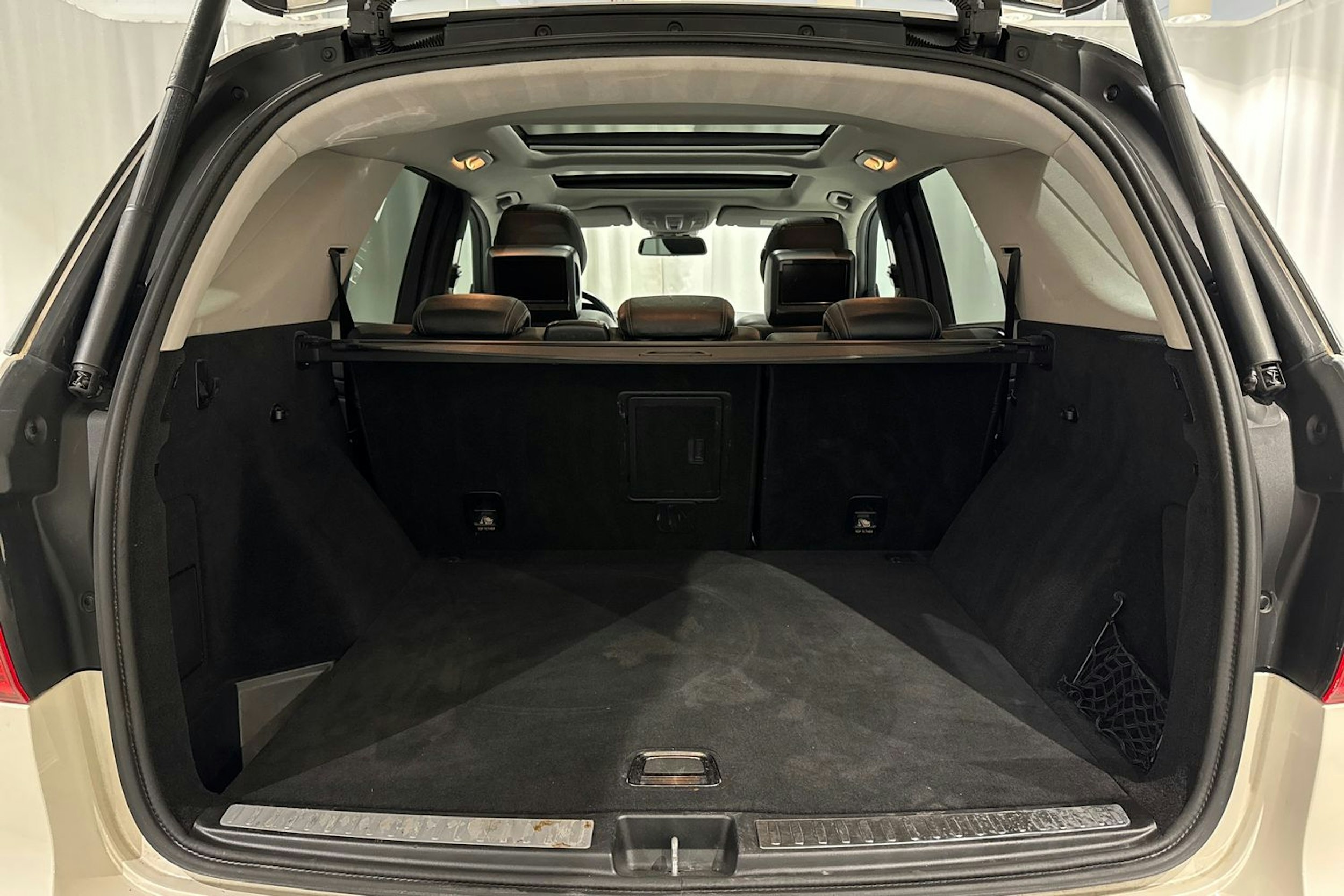 valkoinen Mercedes-Benz ML 2012 kuva 13.