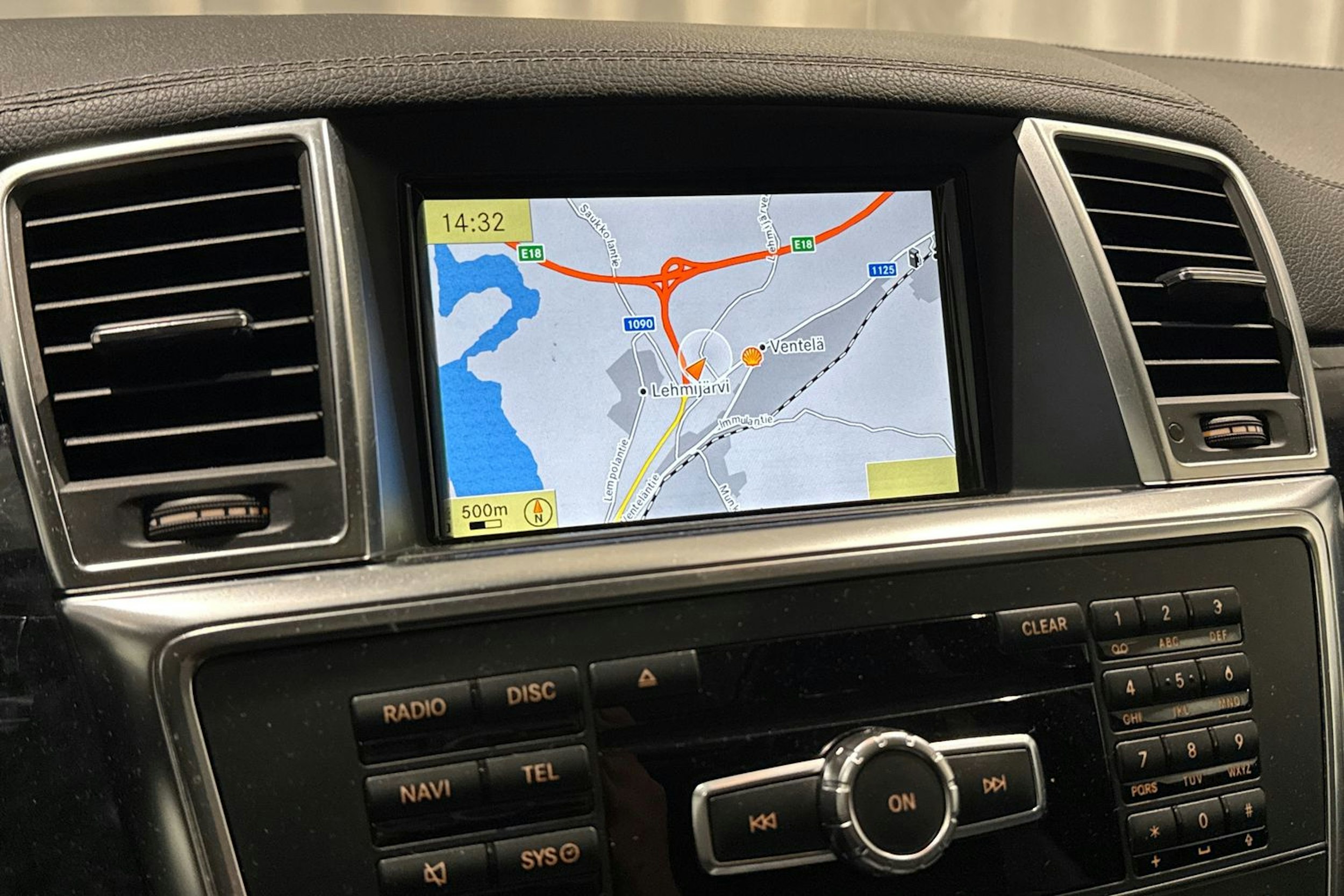 valkoinen Mercedes-Benz ML 2012 kuva 26.