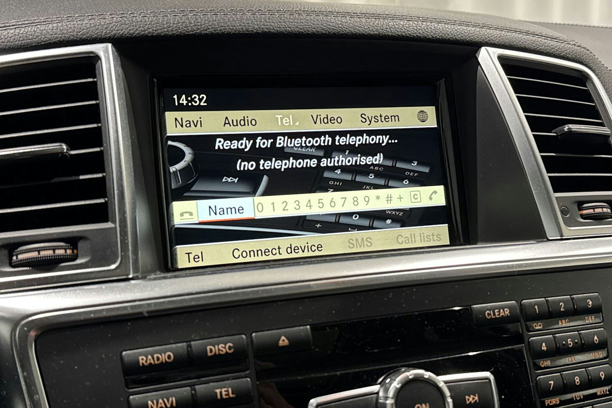 valkoinen Mercedes-Benz ML 2012 kuva 28.