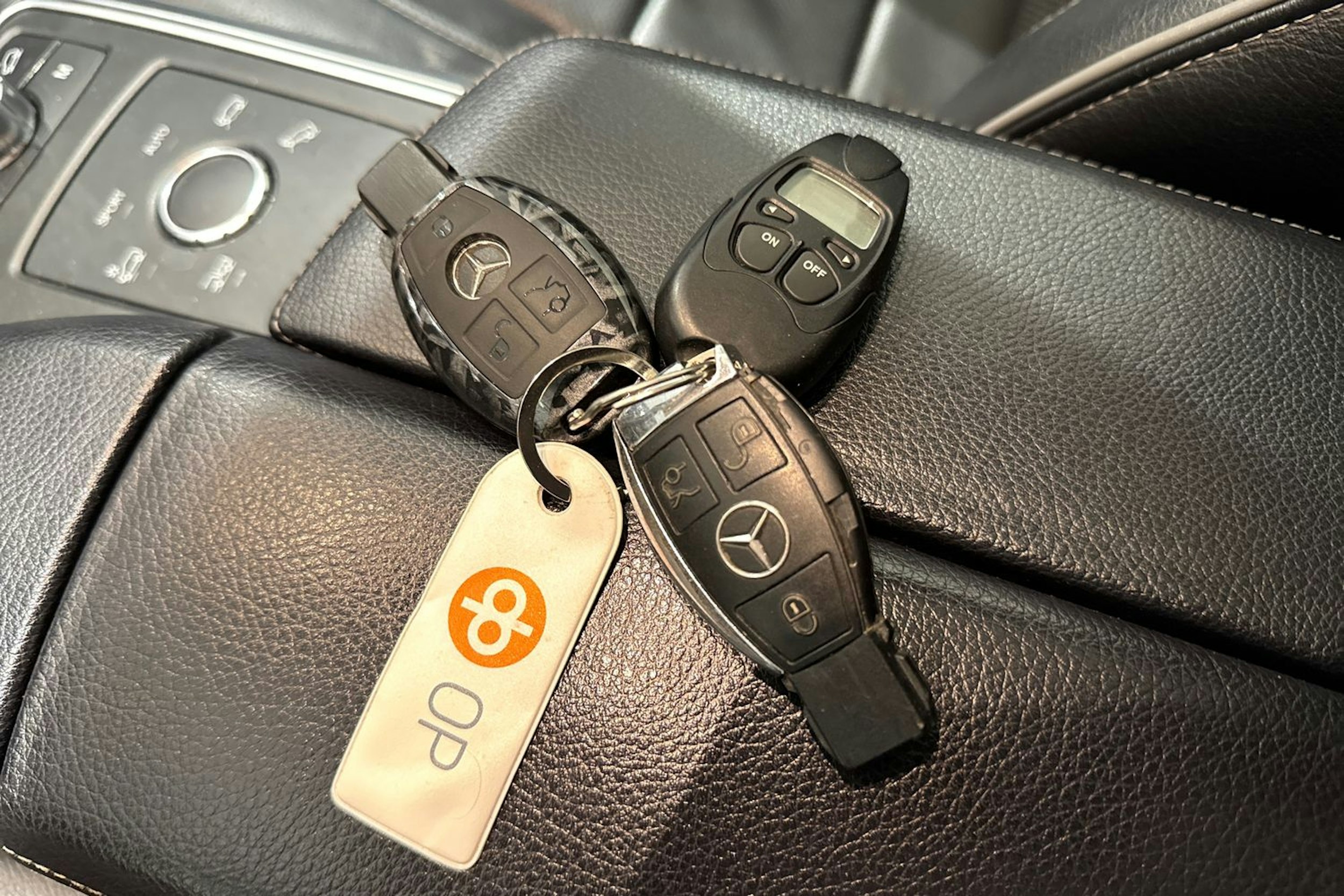 valkoinen Mercedes-Benz ML 2012 kuva 32.