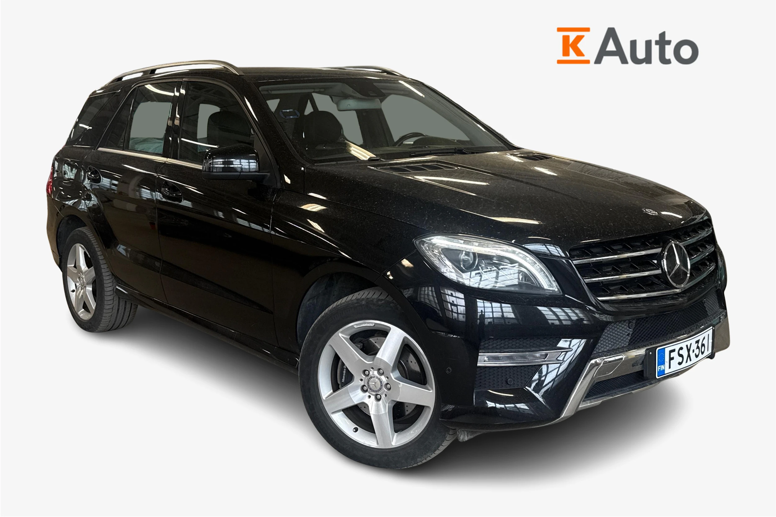 musta Mercedes-Benz ML 2013 kuva 1.