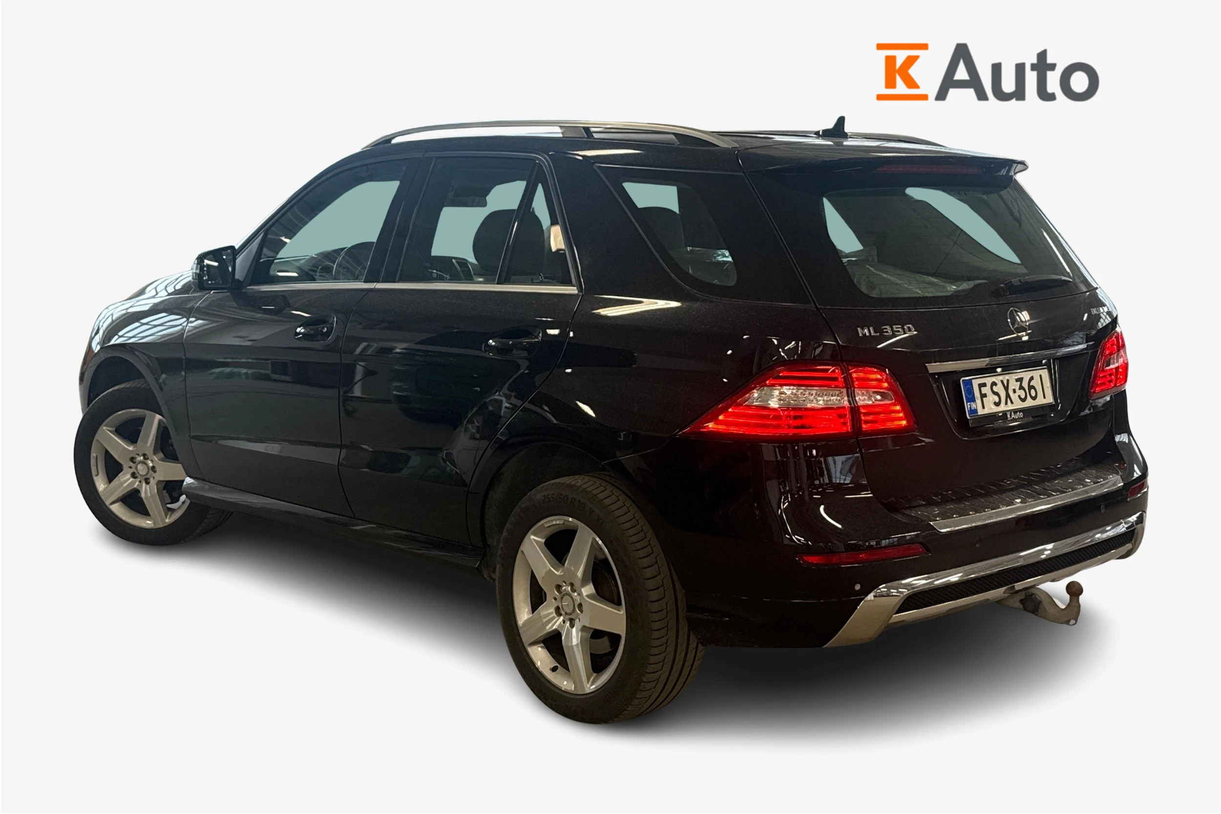 musta Mercedes-Benz ML 2013 kuva 2.