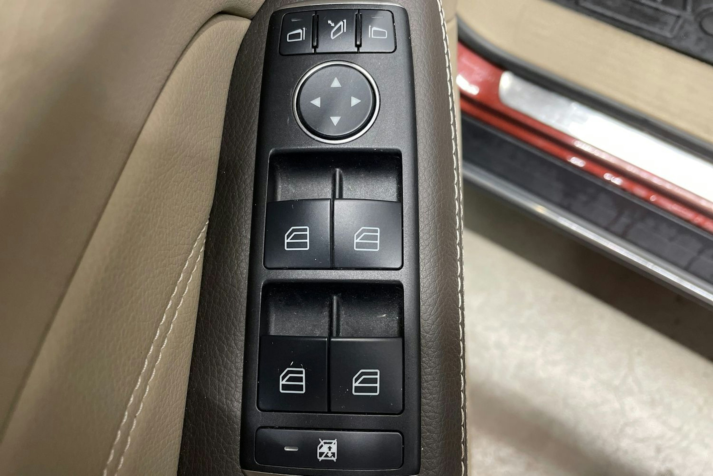 met. Mercedes-Benz ML 2013 kuva 24.