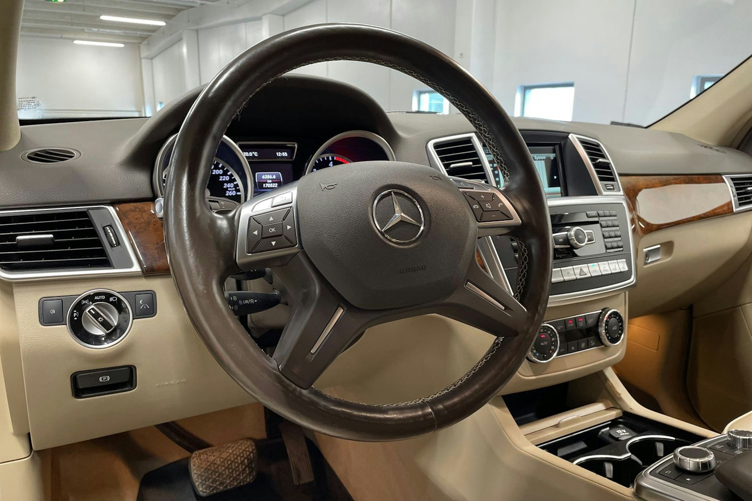 met. Mercedes-Benz ML 2013 kuva 26.