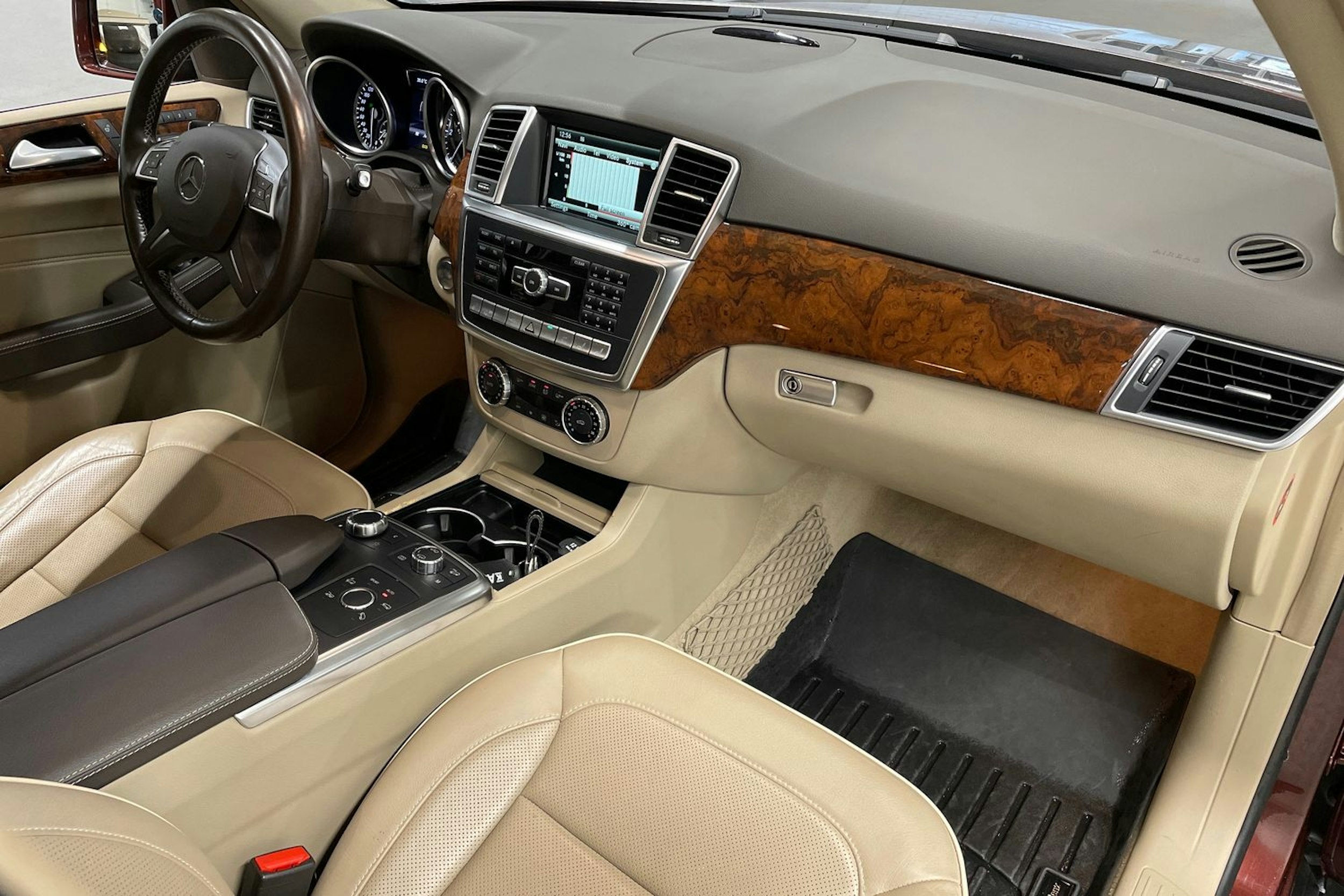 met. Mercedes-Benz ML 2013 kuva 28.