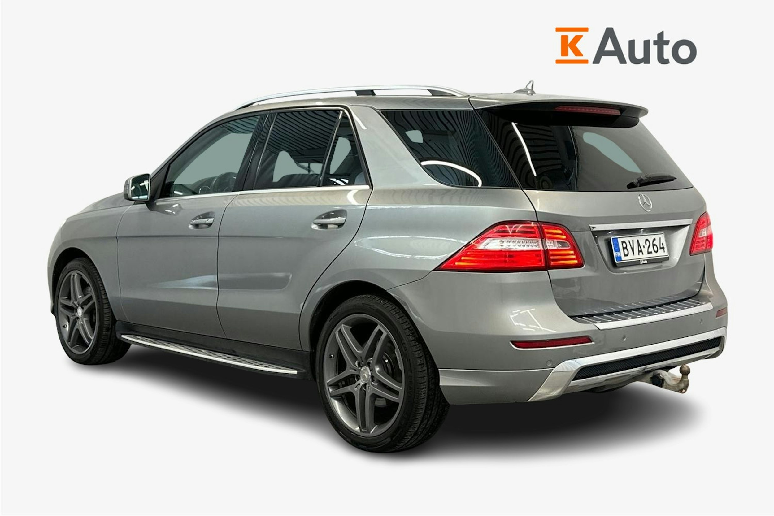 harmaa Mercedes-Benz ML 2014 kuva 2.