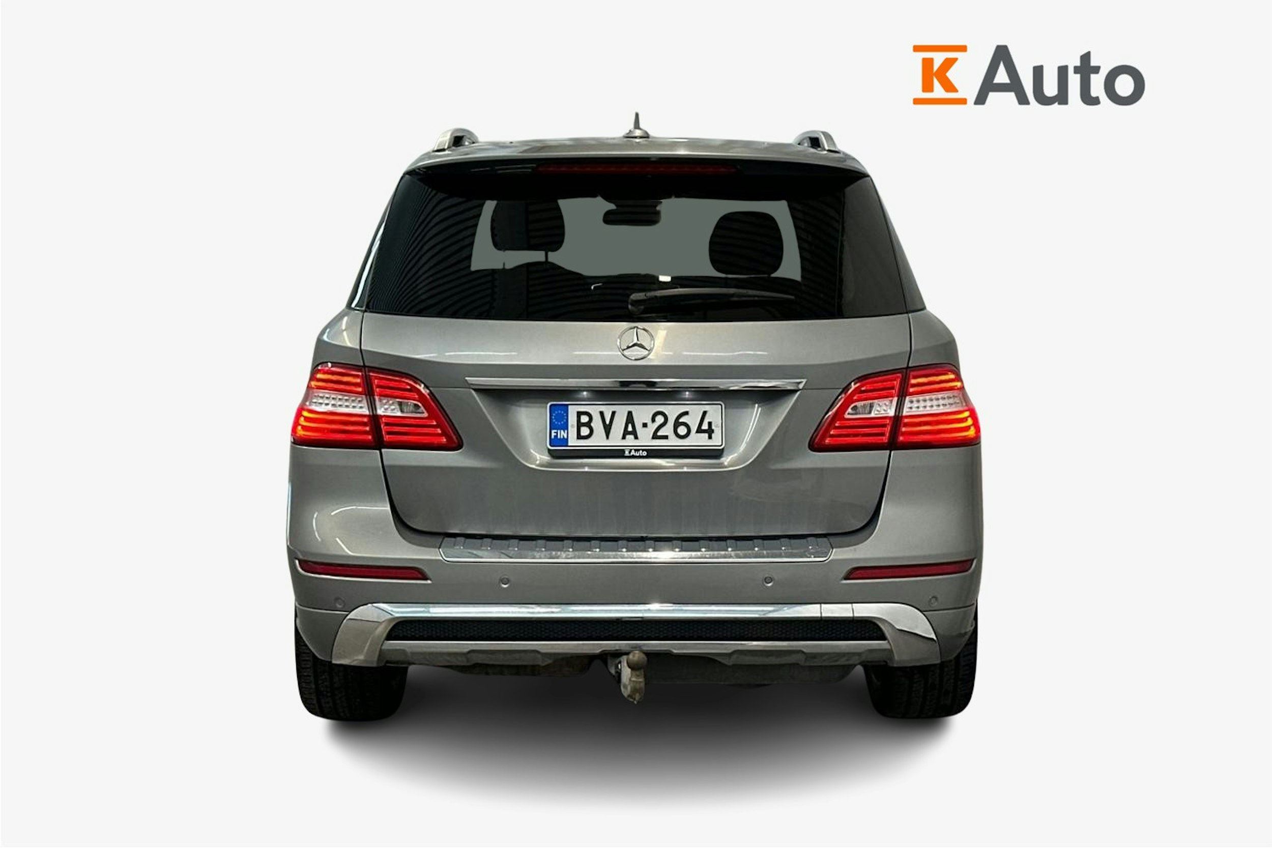 harmaa Mercedes-Benz ML 2014 kuva 3.