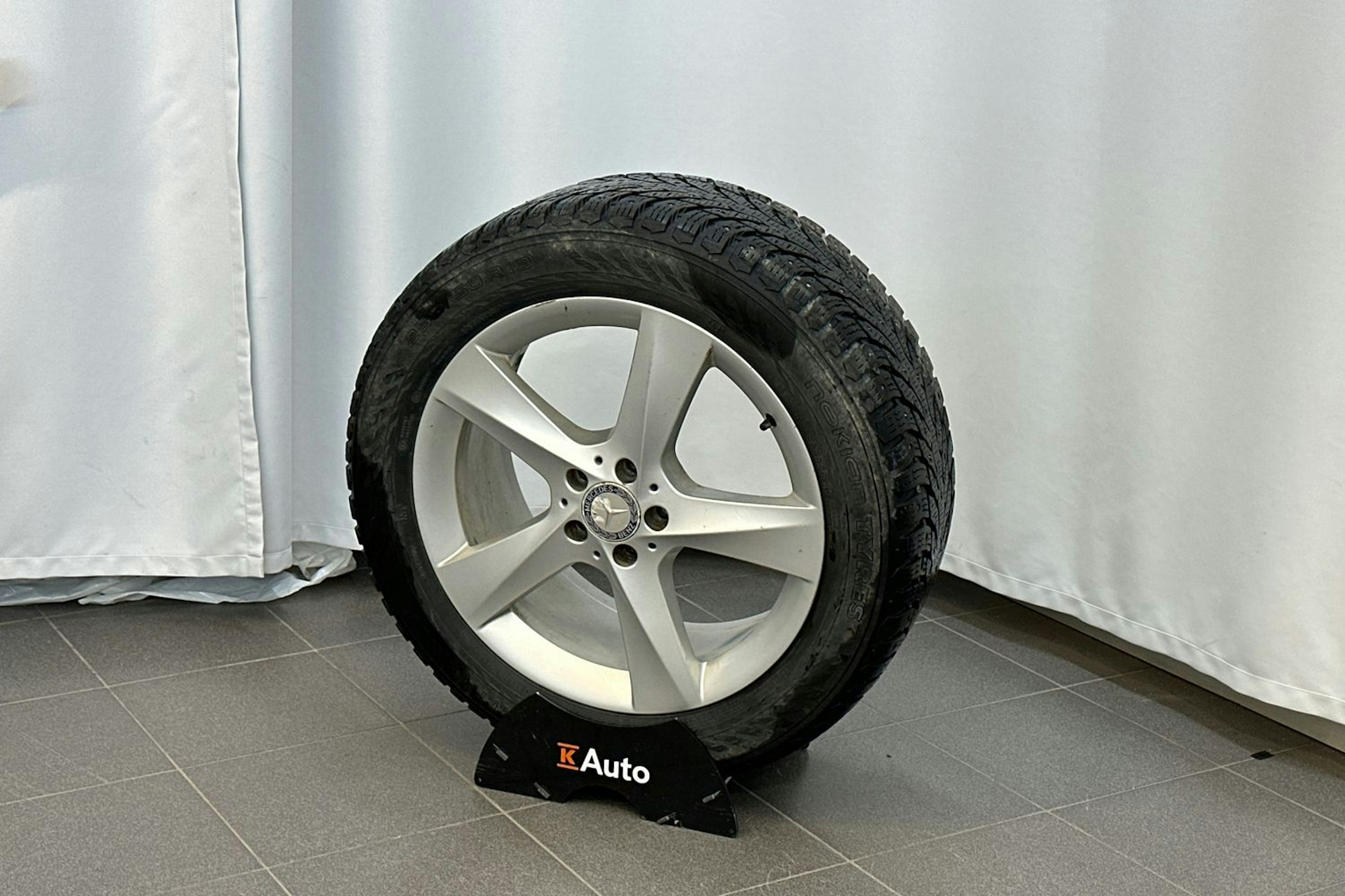 harmaa Mercedes-Benz ML 2014 kuva 14.