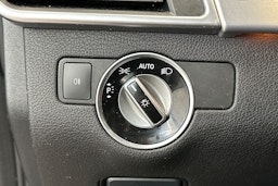 harmaa Mercedes-Benz ML 2014 kuva 19.