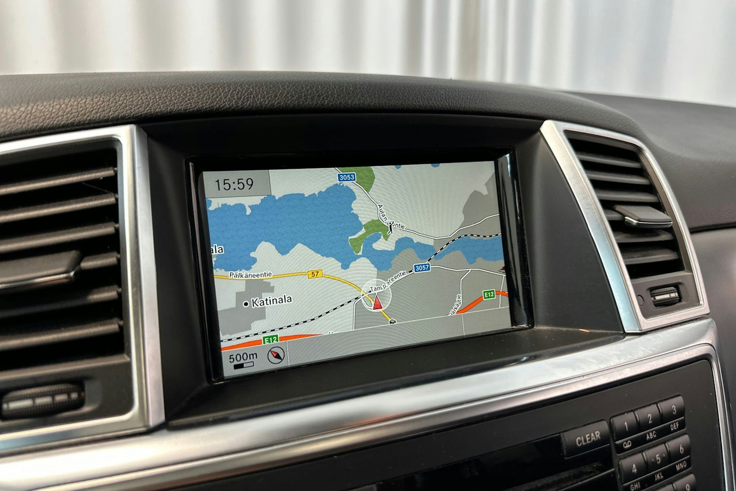 harmaa Mercedes-Benz ML 2014 kuva 25.