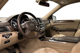 musta Mercedes-Benz ML 2014 kuva 7.