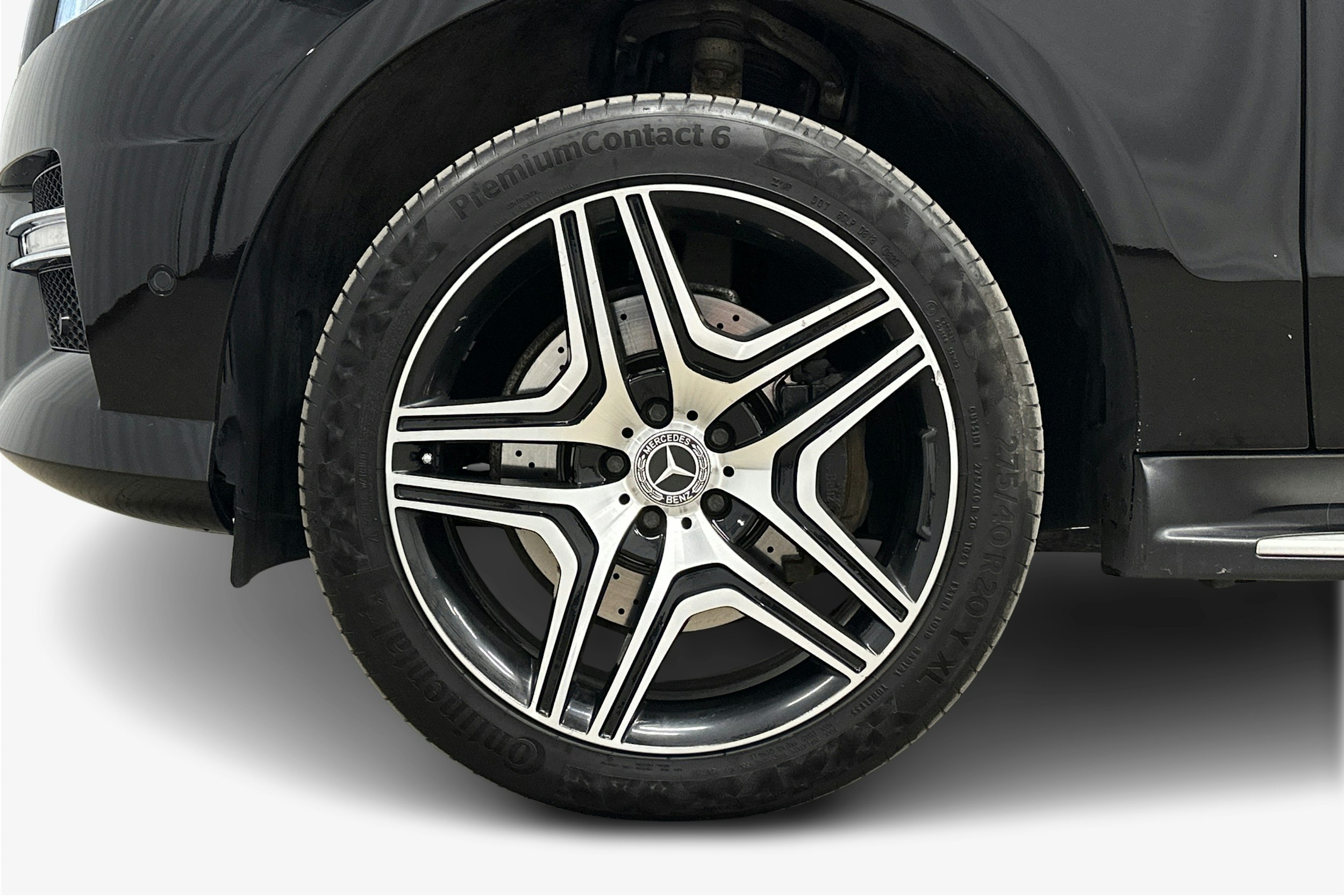 musta Mercedes-Benz ML 2014 kuva 11.