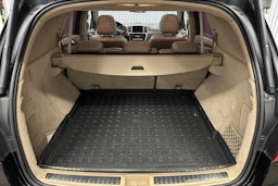 musta Mercedes-Benz ML 2014 kuva 14.