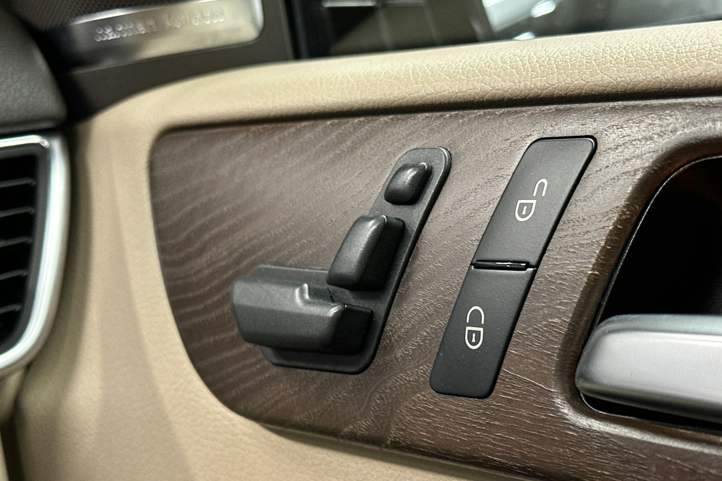 musta Mercedes-Benz ML 2014 kuva 21.