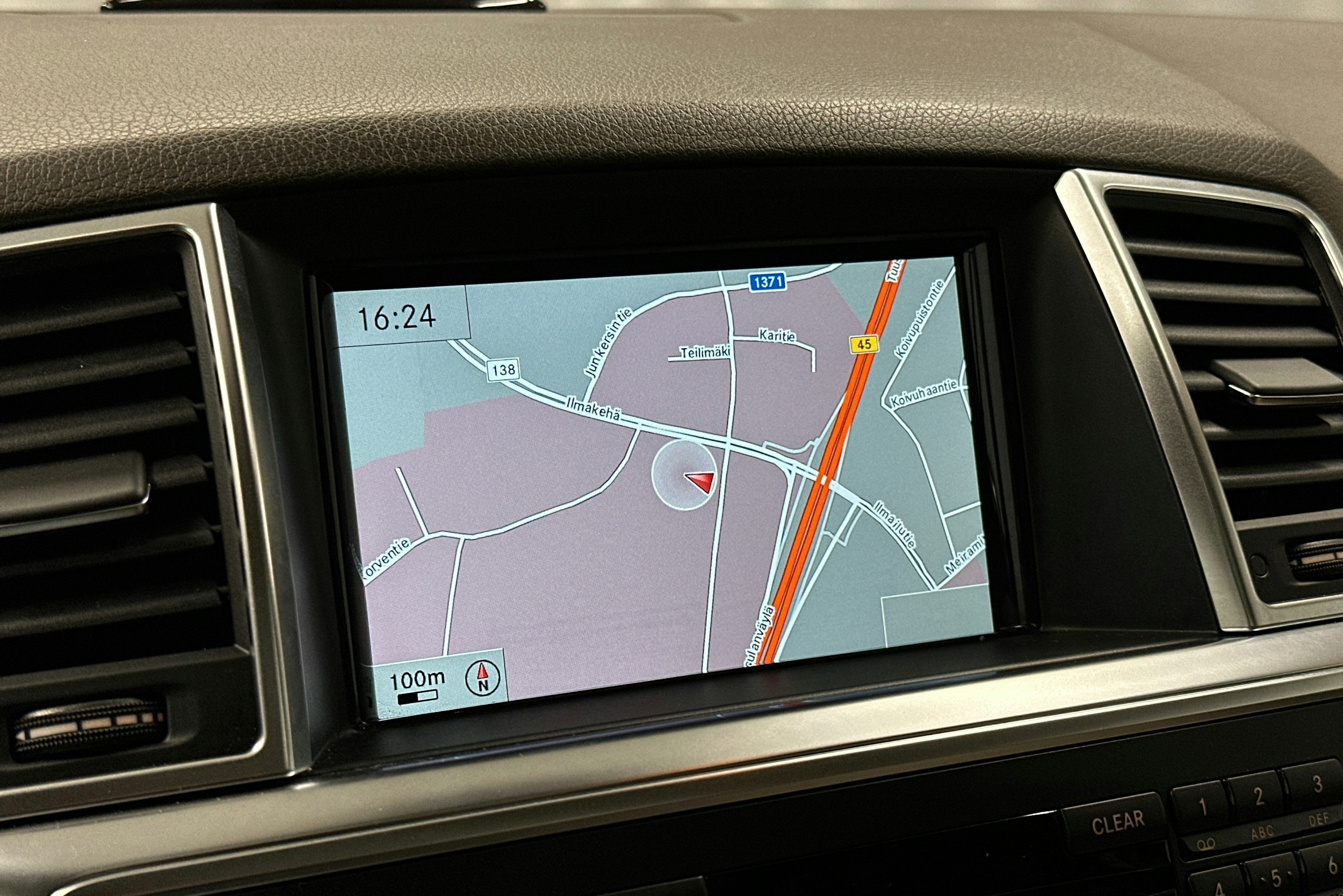 musta Mercedes-Benz ML 2014 kuva 31.